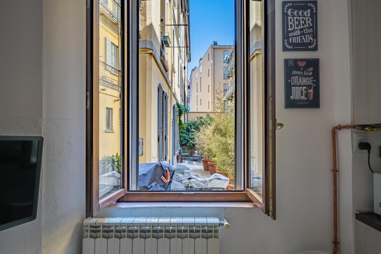 Milano, La Casetta Di Beatrice - By Host4U Milão Exterior foto